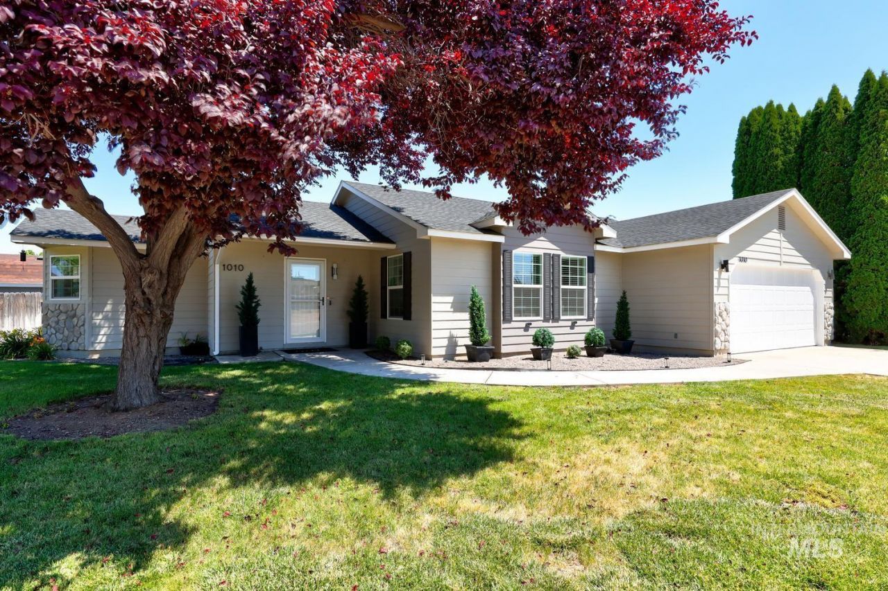 1010 Amethyst Ct, Nampa, ID 83686 Main Photo