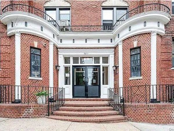 96 -11 65th Road , Unit 414, Rego Park, NY 11374