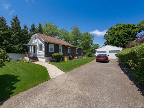 1 Trebor Road , Massapequa, NY 11758