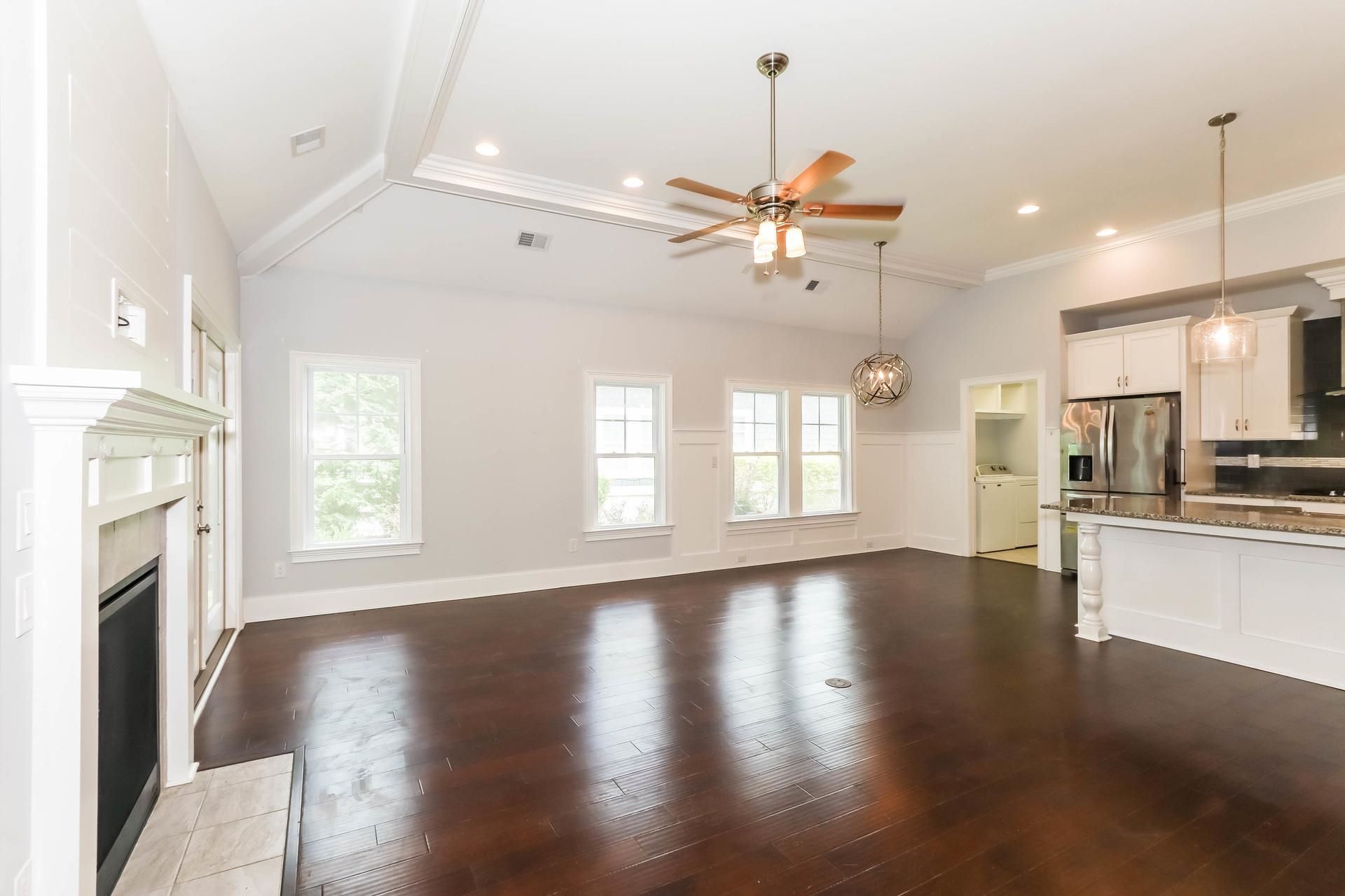 3085 Moss Bridge Ln. Photo 6