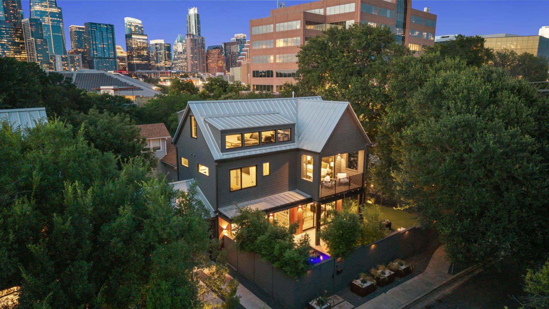 516 Bouldin Dr, Austin, TX 78704 Main Photo