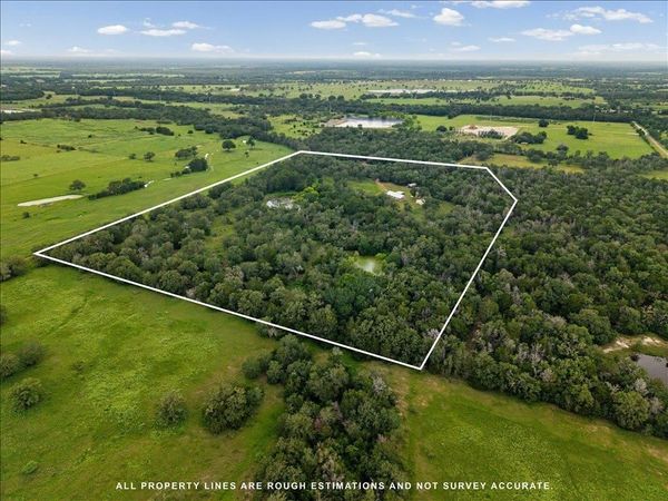 608 Whistleville RD, Flatonia, TX 78941