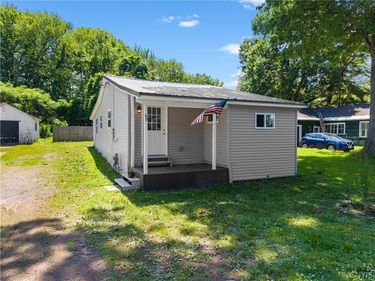 69 Larned Road, Pennellville, NY 13132