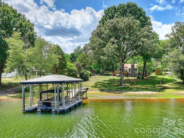 113 Skippers Cove Lane, Troutman, NC 28166