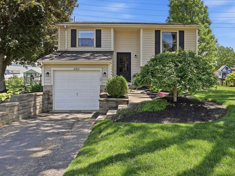 6352 Shaftsbury Lane , Dublin, OH 43017 Photo 2