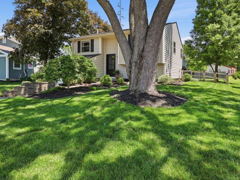 6352 Shaftsbury Lane , Dublin, OH 43017 Photo 3