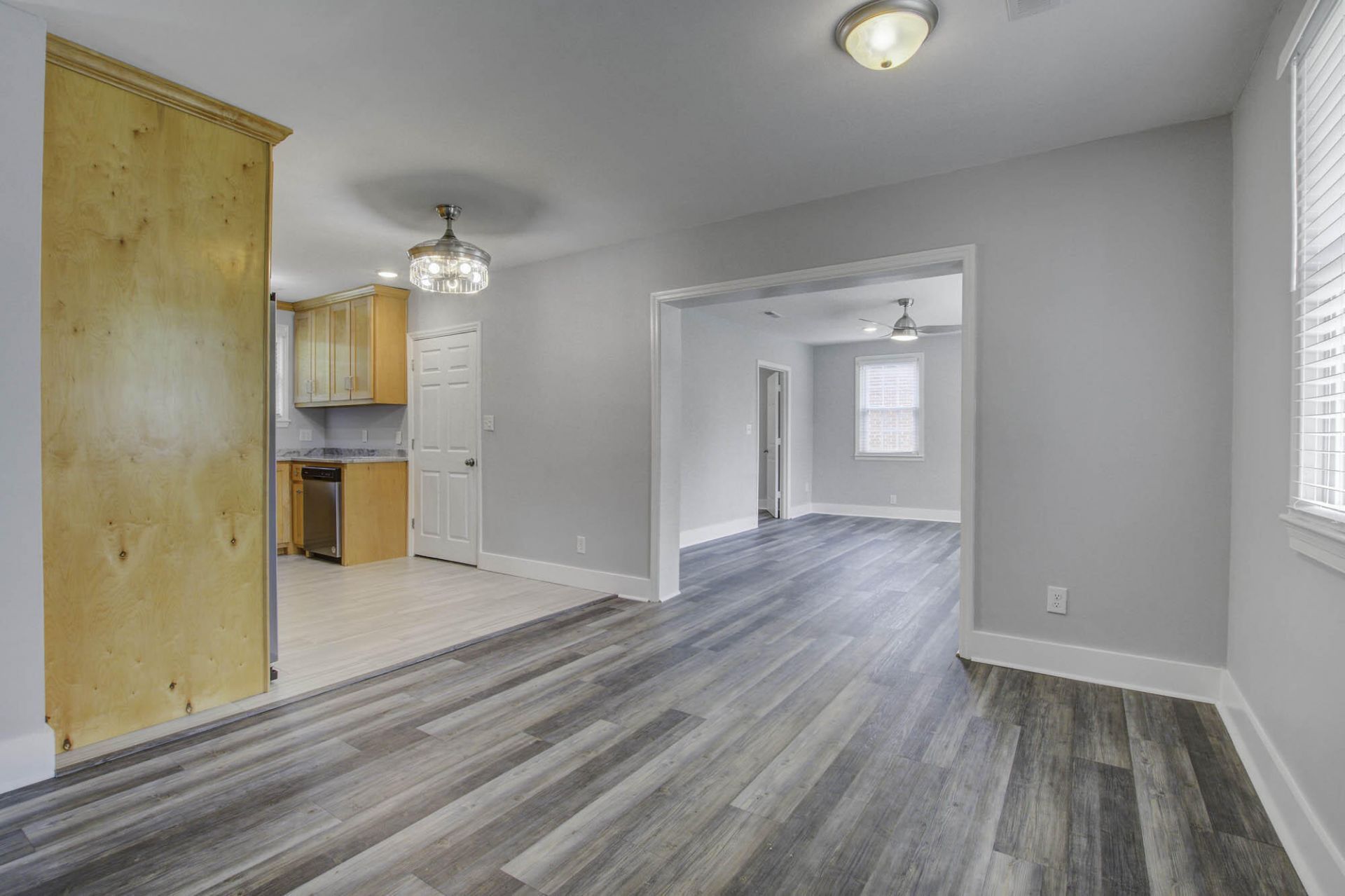1009 Diana Street Photo 4