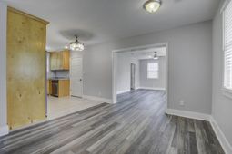 1009 Diana Street photo 4