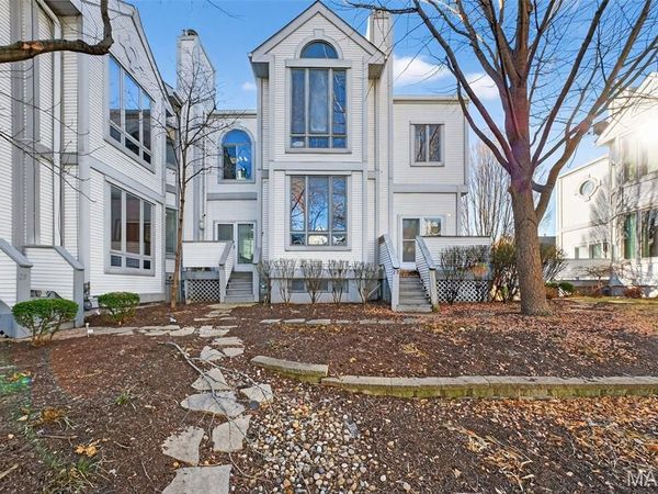 28 Columbus Square Drive , St Louis, MO 63101