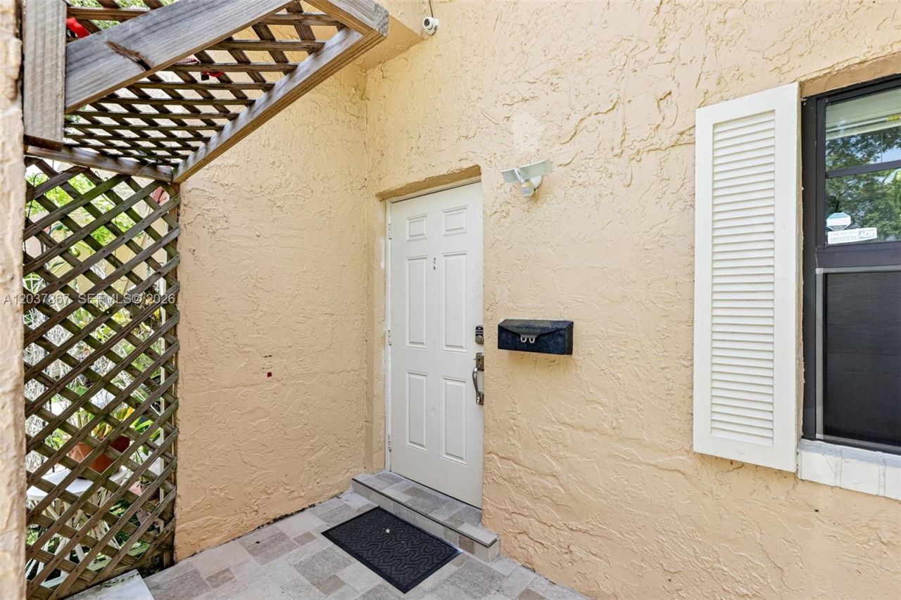 86 Ann Lee Ln, Tamarac, FL 33319 Photo