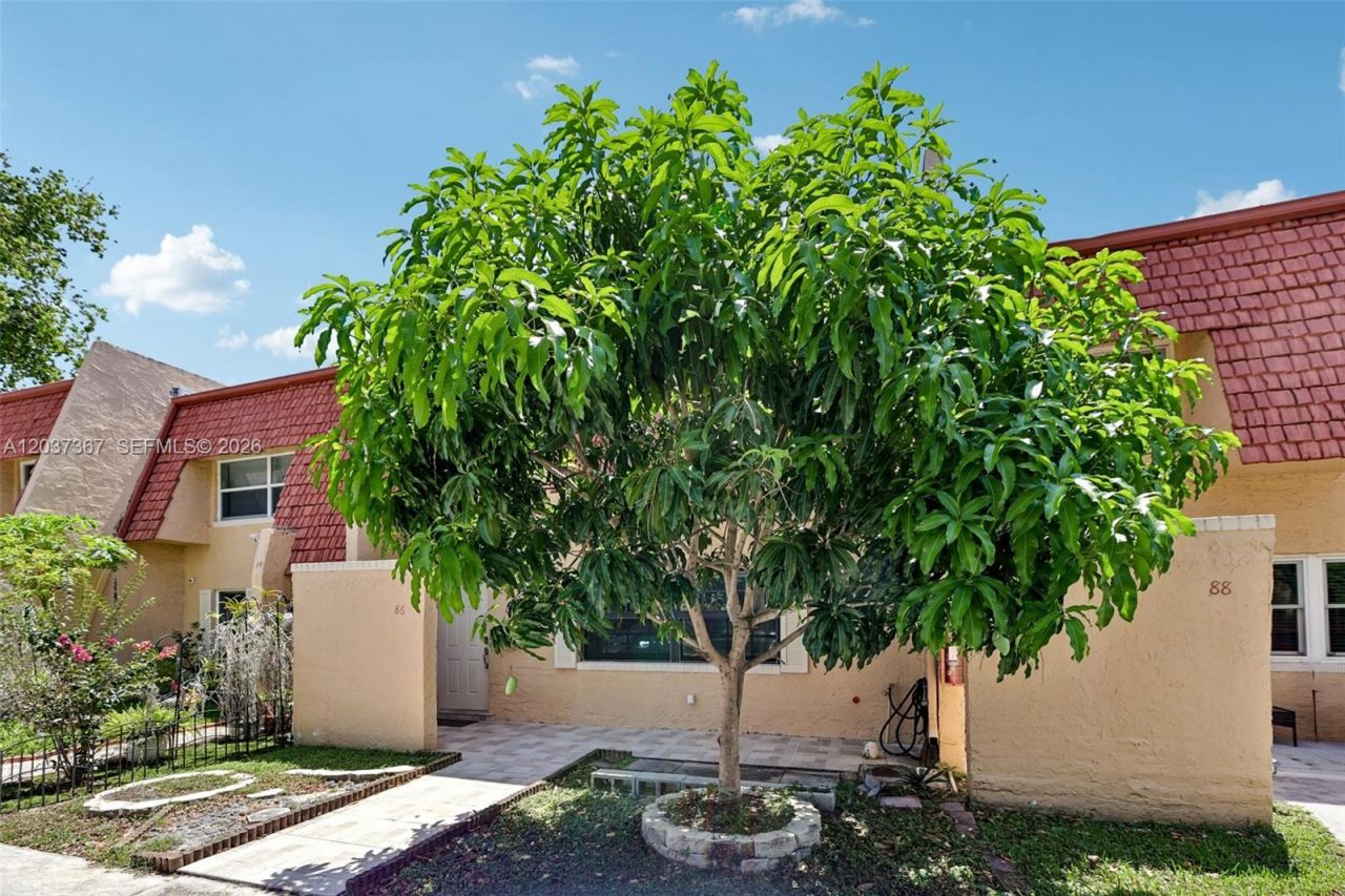 86 Ann Lee Ln, Tamarac, FL 33319 Photo