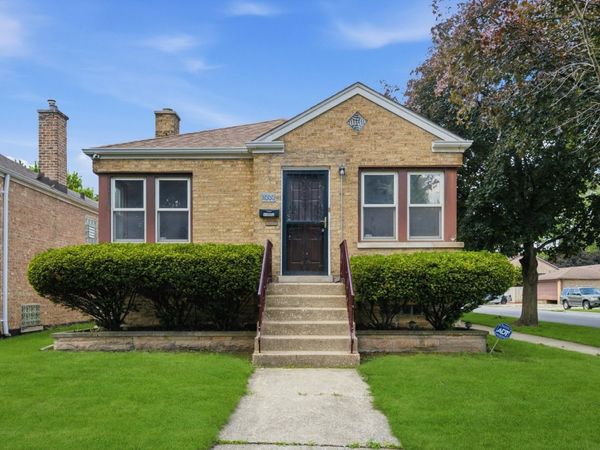 4000 Clarence Avenue , Berwyn, IL 60402