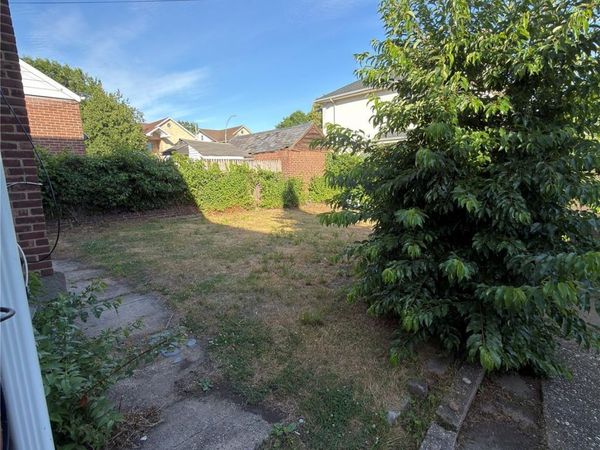 18316 64th Avenue , Fresh Meadows, NY 11365