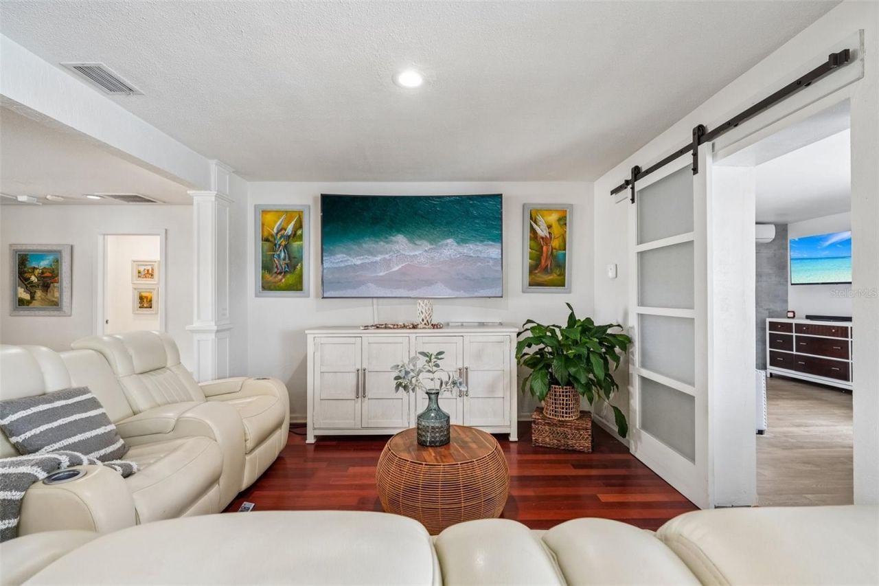 4379 44th Street S, Saint Petersburg, FL 33711 Photo