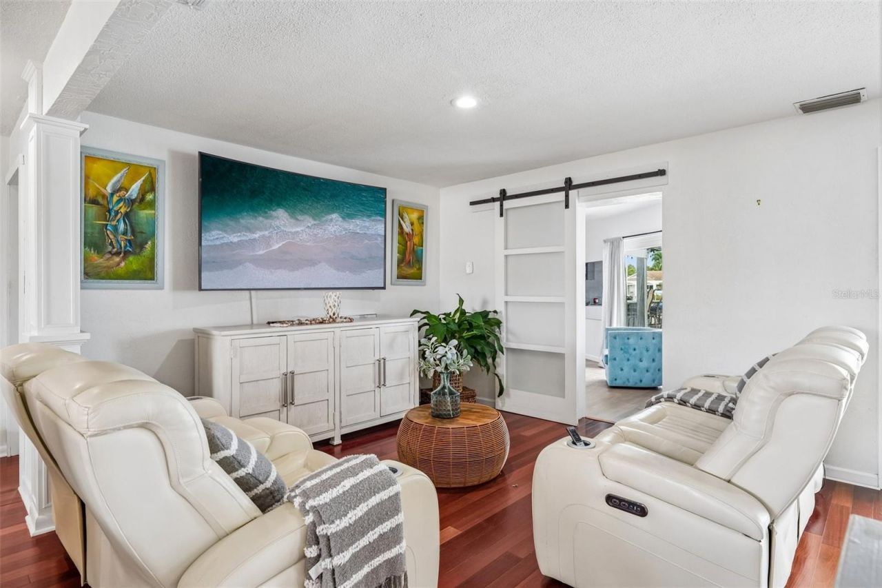 4379 44th Street S, Saint Petersburg, FL 33711 Photo