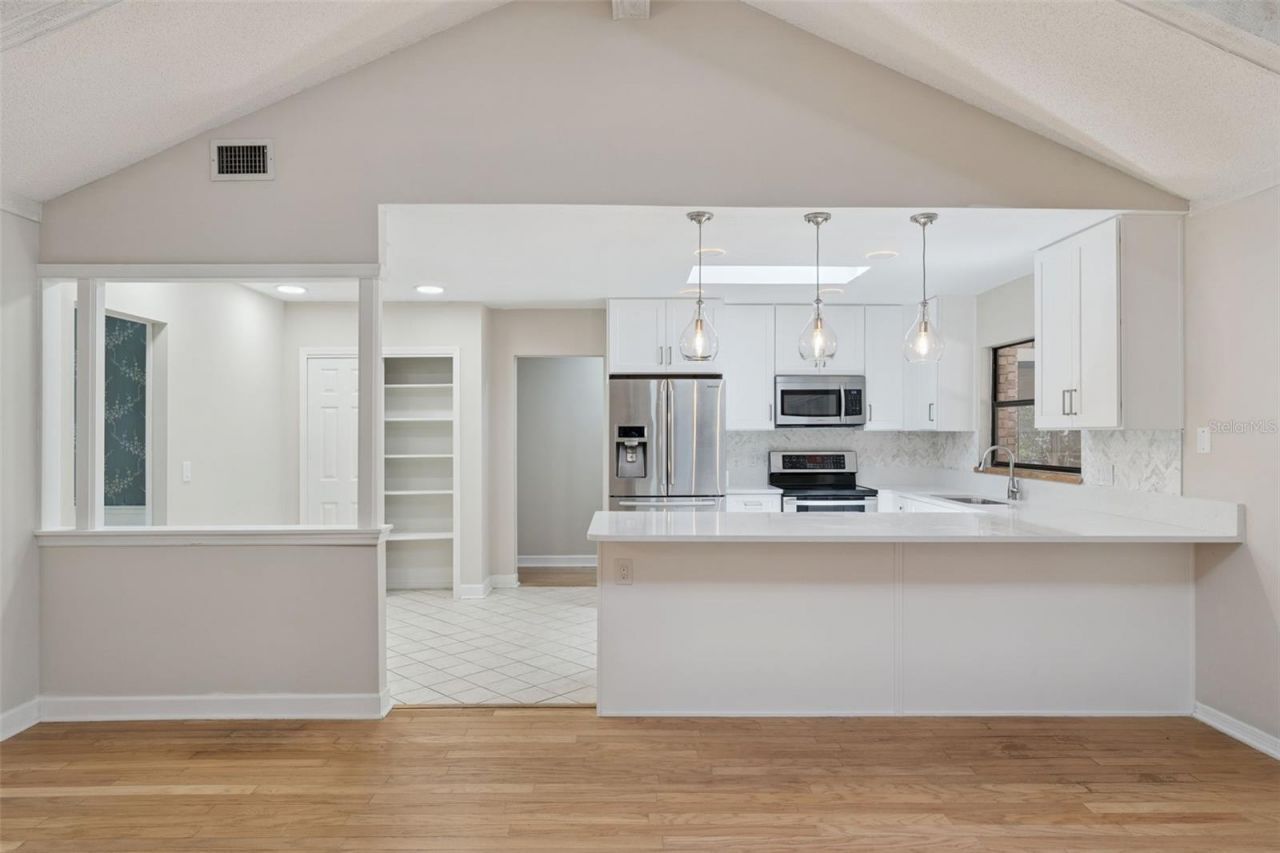 4334 N Landmark Drive, Orlando, FL 32817 Photo