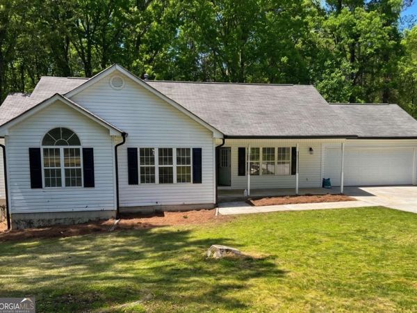 5027 Fitts Drive NE, Roswell, GA 30075