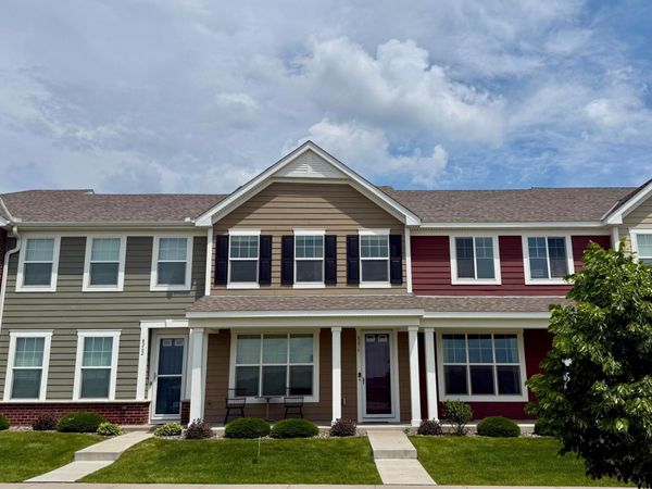 8256 Jonquil Lane N, Maple Grove, MN 55369