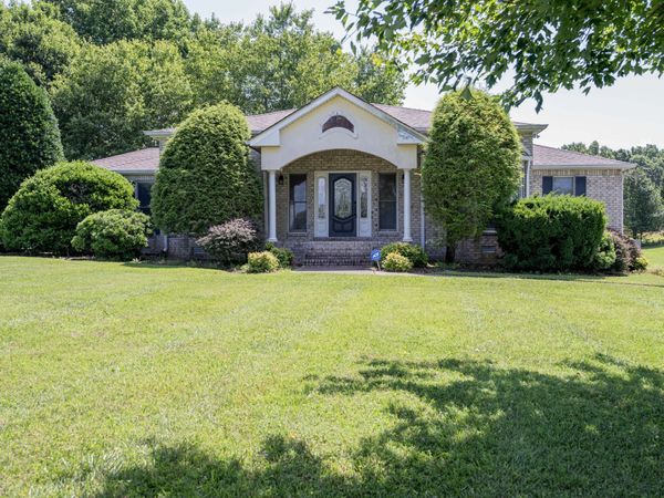 205 Meadowlark Ct , Dickson, TN 37055