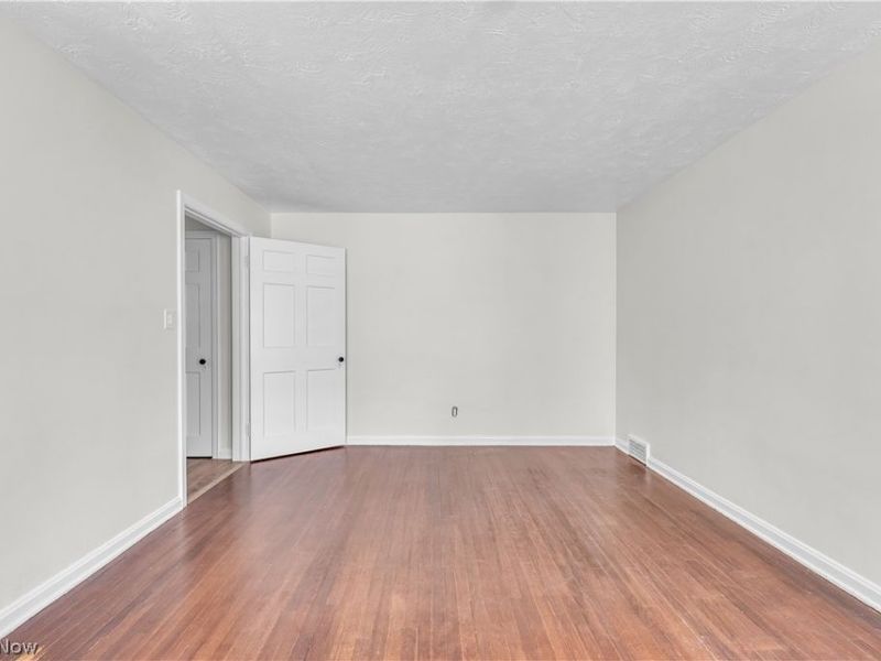 16004 Invermere Avenue , Cleveland, OH 44128 Photo 12