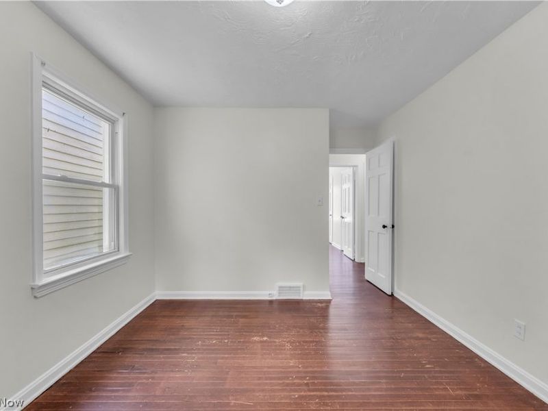 16004 Invermere Avenue , Cleveland, OH 44128 Photo 14