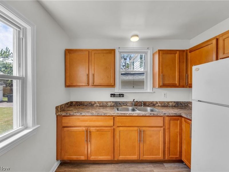 16004 Invermere Avenue , Cleveland, OH 44128 Photo 9
