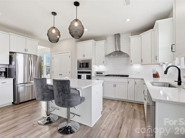 6012 Millbridge Parkway , Waxhaw, NC 28173