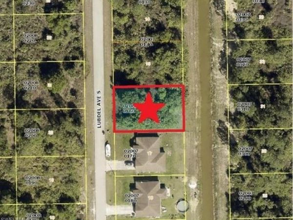 323 Lubdel AVE S, LEHIGH ACRES, FL 33974