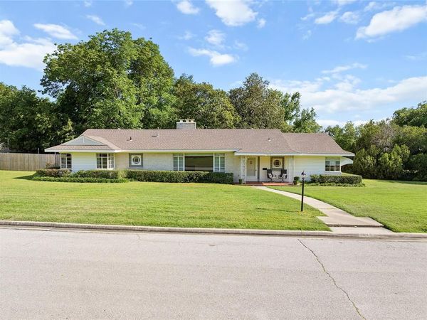 1616 SW 6th Street, Ardmore, OK 73401