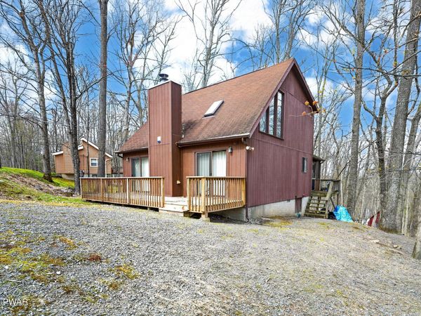 126 Laurel Circle , Hawley, PA 18428