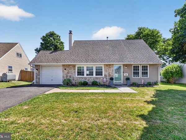 60 PINE NEEDLE ROAD , LEVITTOWN, PA 19056