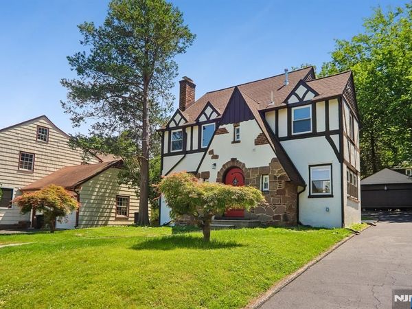 6 Norfolk, MAPLEWOOD, NJ 07040