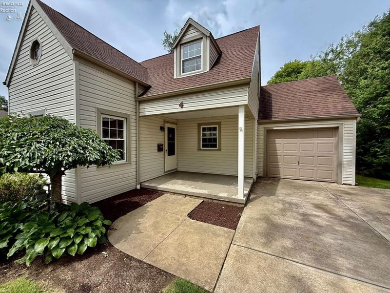 4 Stoutenburg Drive, Norwalk, OH 44857 Photo 2