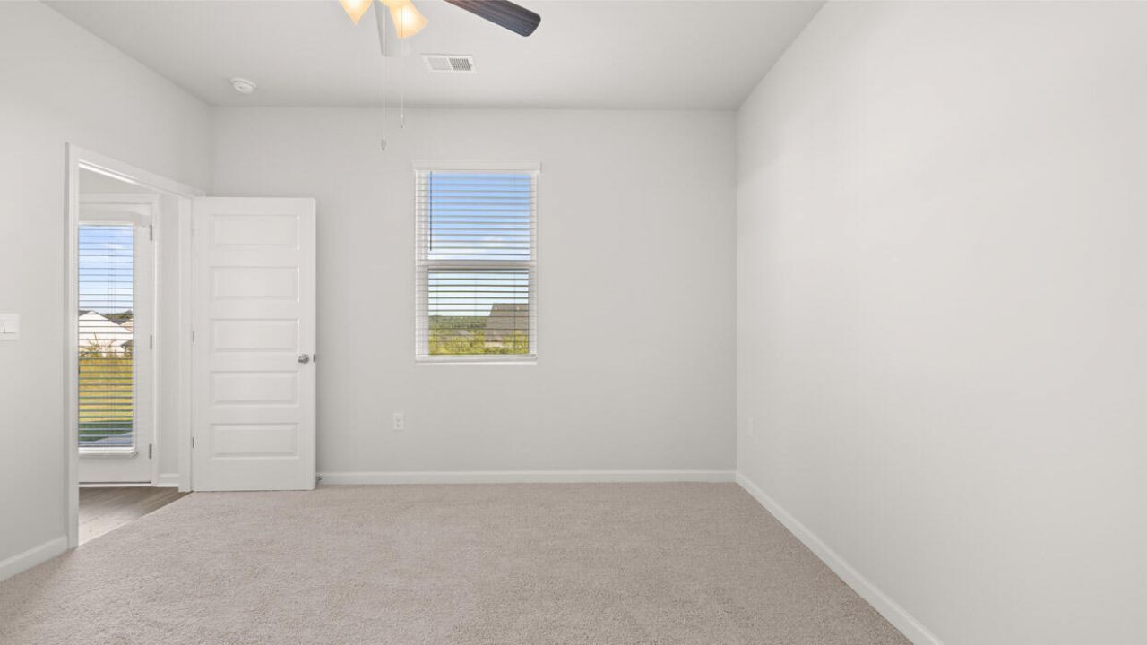 820 Feldspar Manor Photo 15