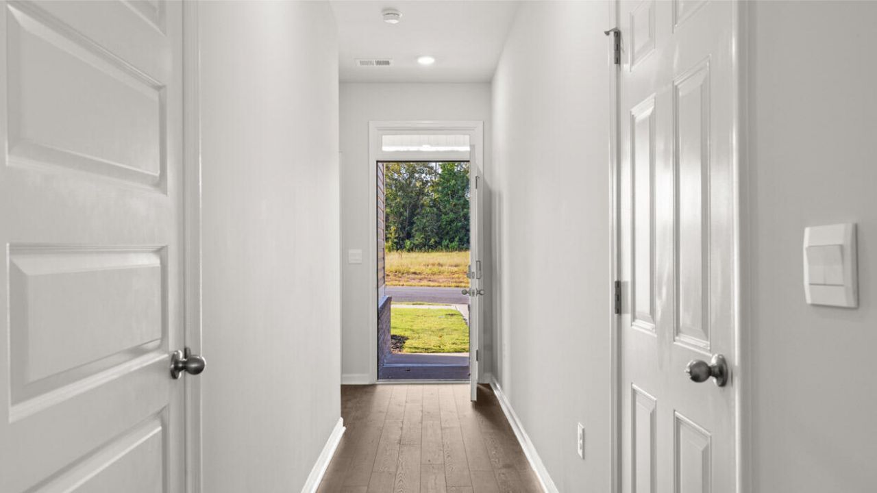 820 Feldspar Manor Photo 4