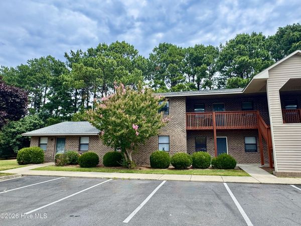 710 Patton Circle , Unit 6, Winterville, NC 28590