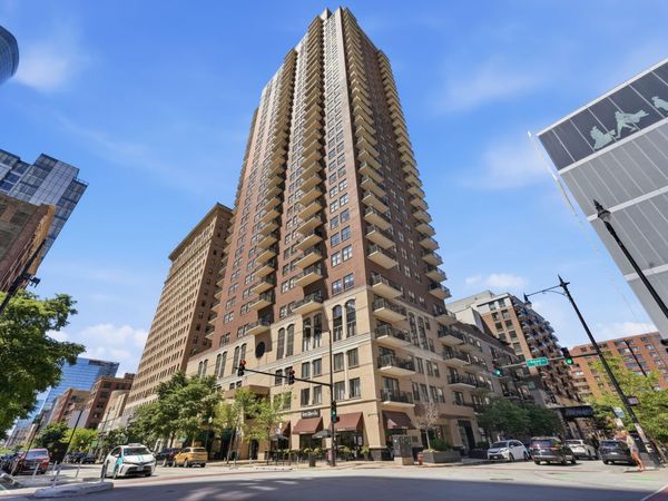 41 E 8TH Street , Unit 2905, Chicago, IL 60605
