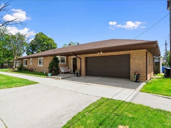 6250 N Kedvale Avenue , Chicago, IL 60646