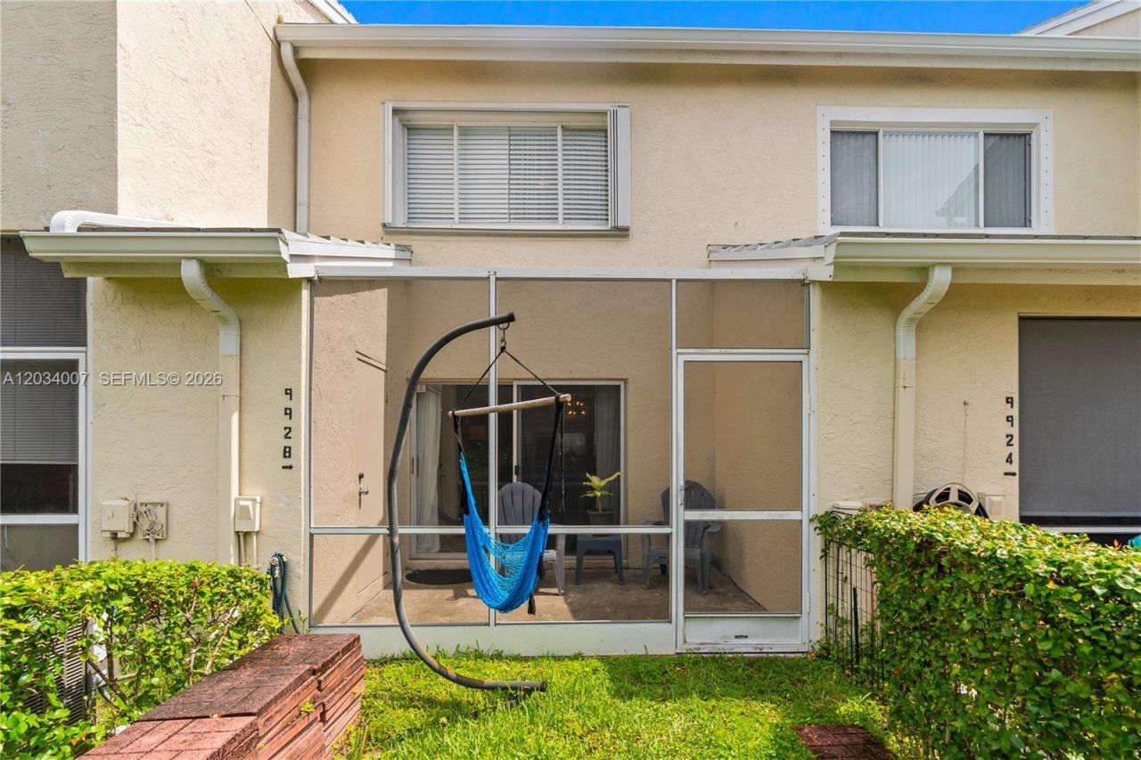 9928 NW 57th Manor, Coral Springs, FL 33076 Photo