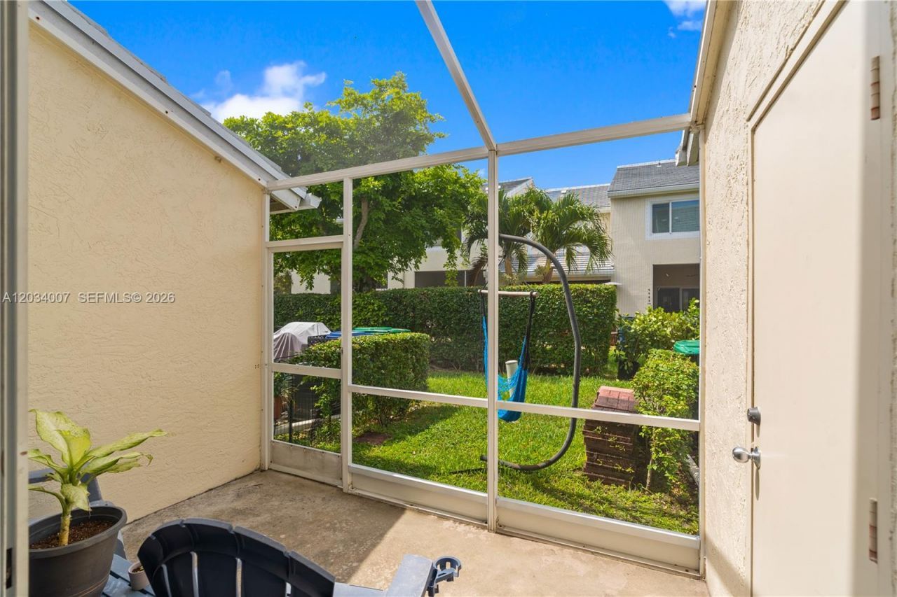 9928 NW 57th Manor, Coral Springs, FL 33076 Photo