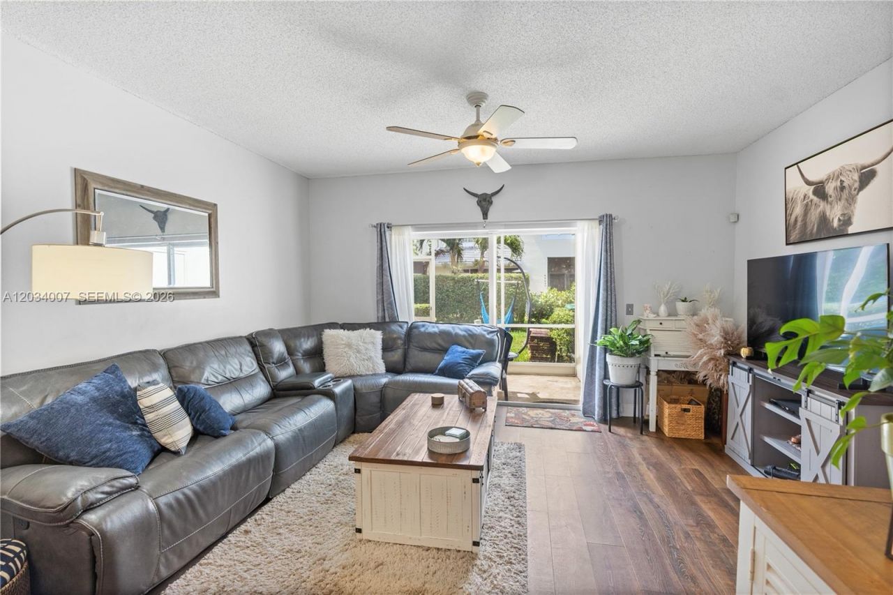 9928 NW 57th Manor, Coral Springs, FL 33076 Photo