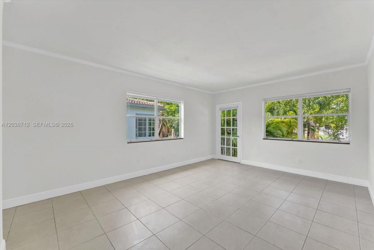 653 Michigan Av, Unit 15, Miami Beach, FL 33139 Photo