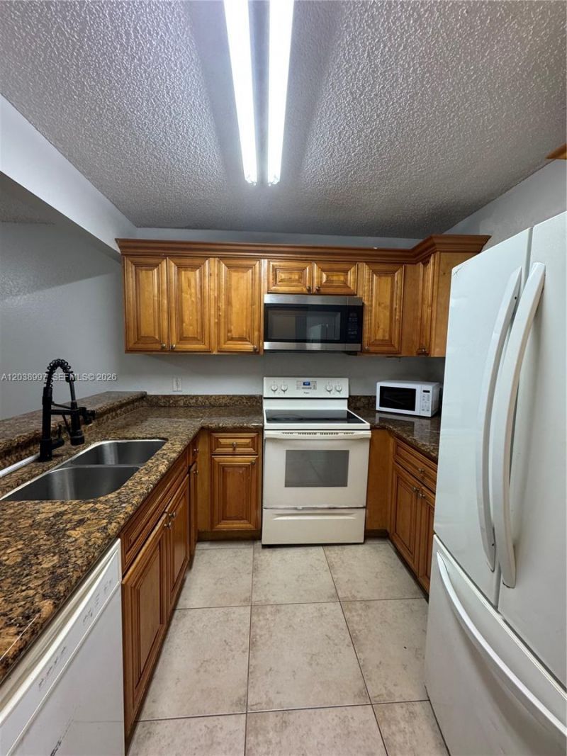 1465 Lake Crystal Dr, Unit A, West Palm Beach, FL 33411 Photo