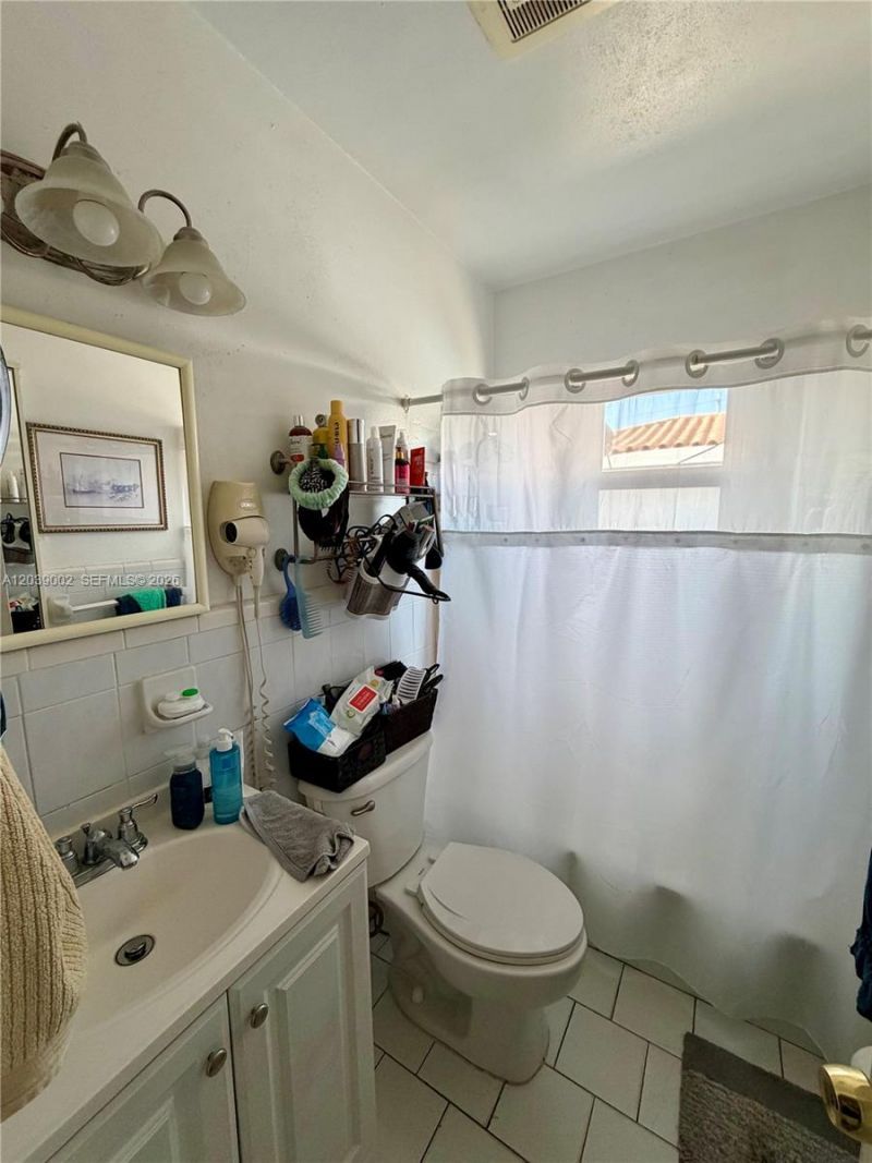 400 NW 44th Ave, Miami, FL 33126 Photo