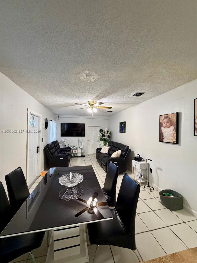 400 NW 44th Ave, Miami, FL 33126 Photo