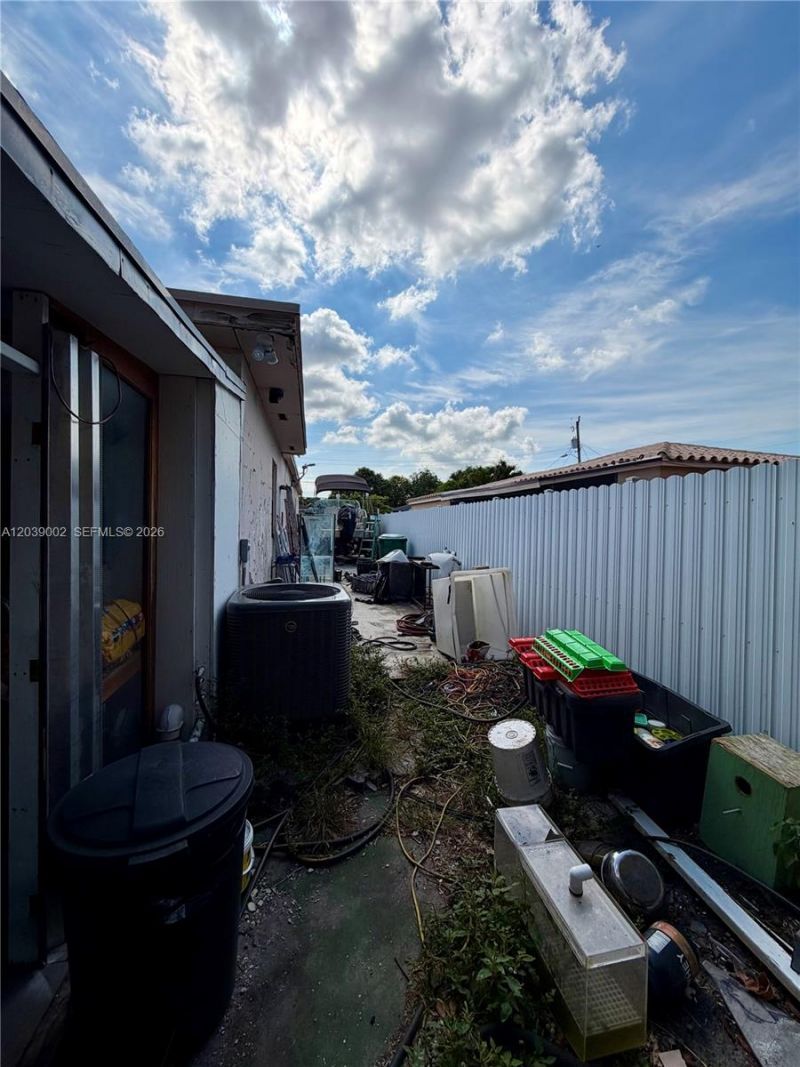 400 NW 44th Ave, Miami, FL 33126 Photo