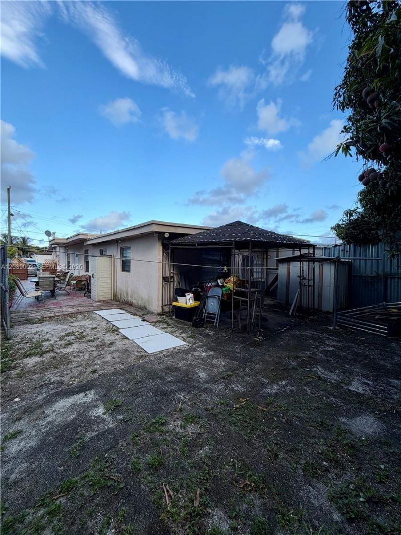 400 NW 44th Ave, Miami, FL 33126 Photo