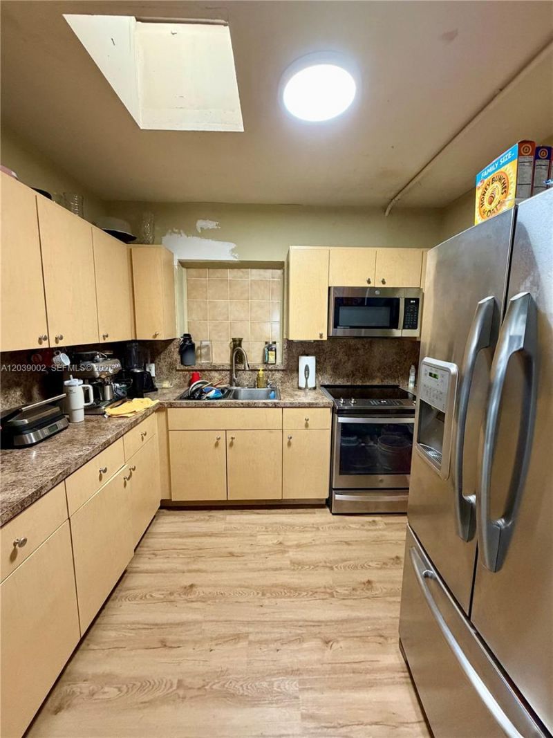 400 NW 44th Ave, Miami, FL 33126 Photo