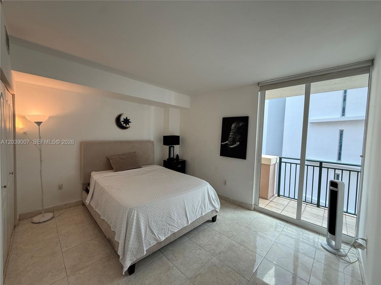 17555 Atlantic Blvd , Unit 1103, Sunny Isles Beach, FL 33160 Photo