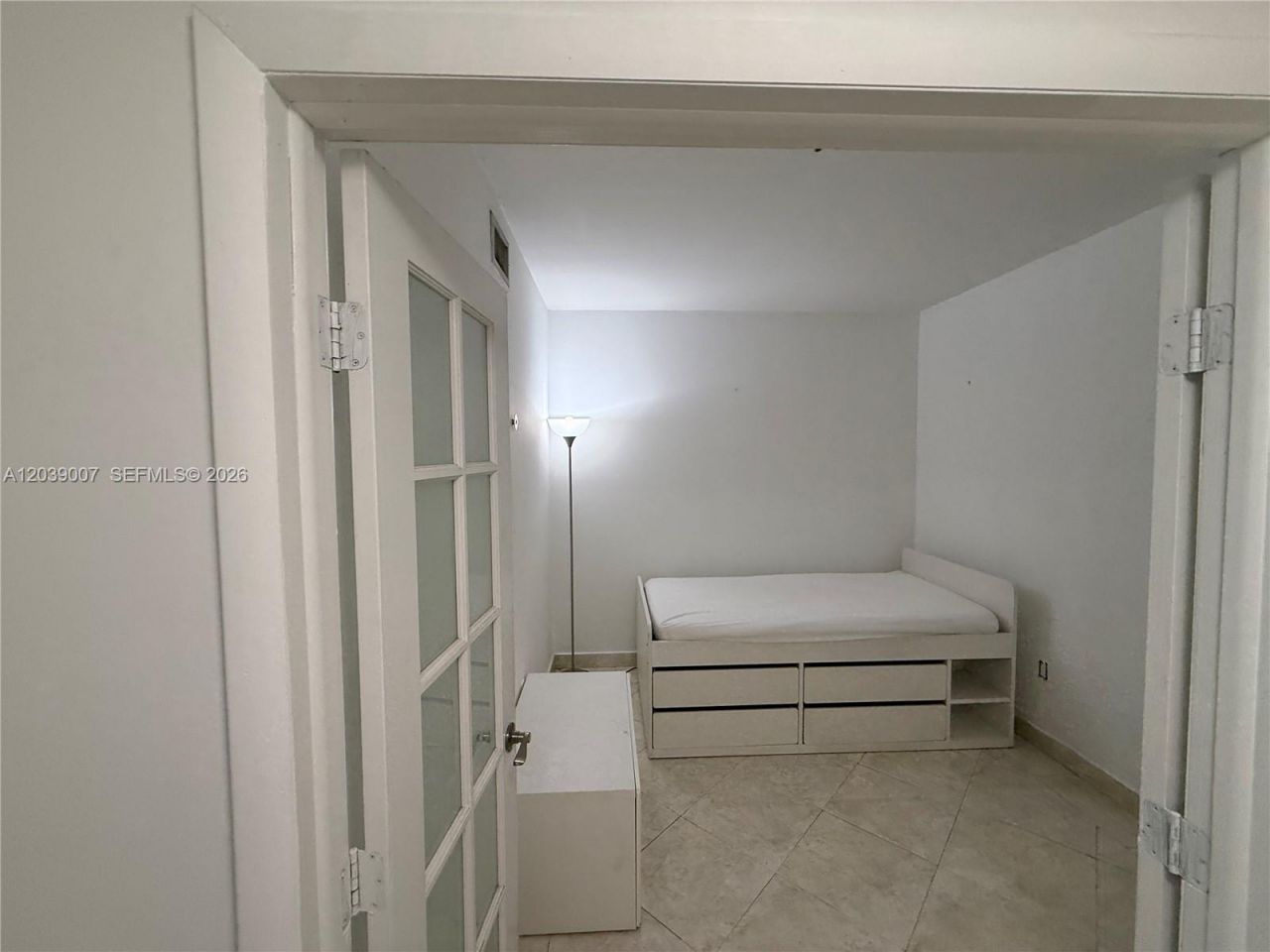 17555 Atlantic Blvd , Unit 1103, Sunny Isles Beach, FL 33160 Photo
